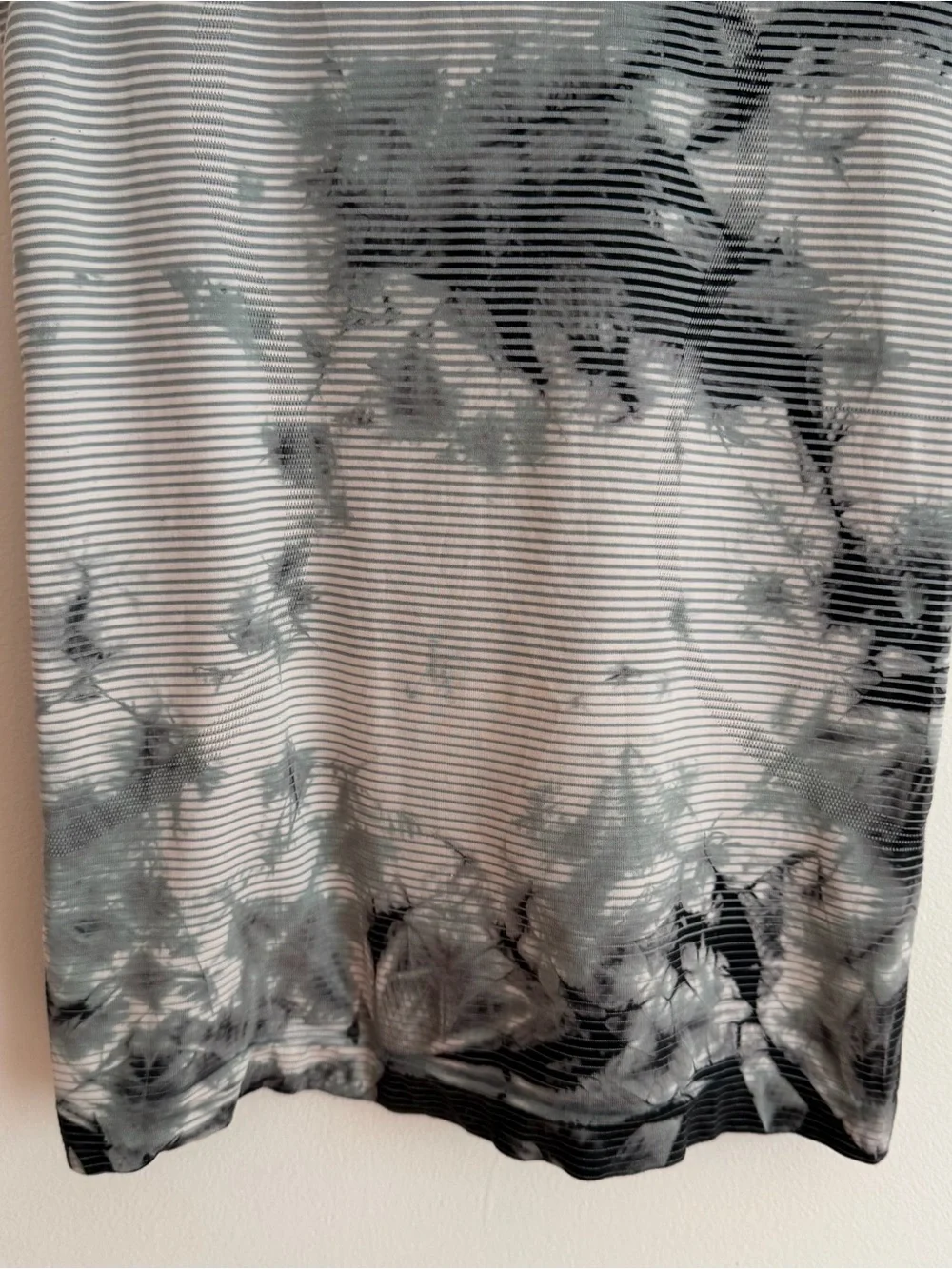 Lululemon Swiftly Tech Short Sleeve Tee Shibori Stripe Graphite Grey Size 4